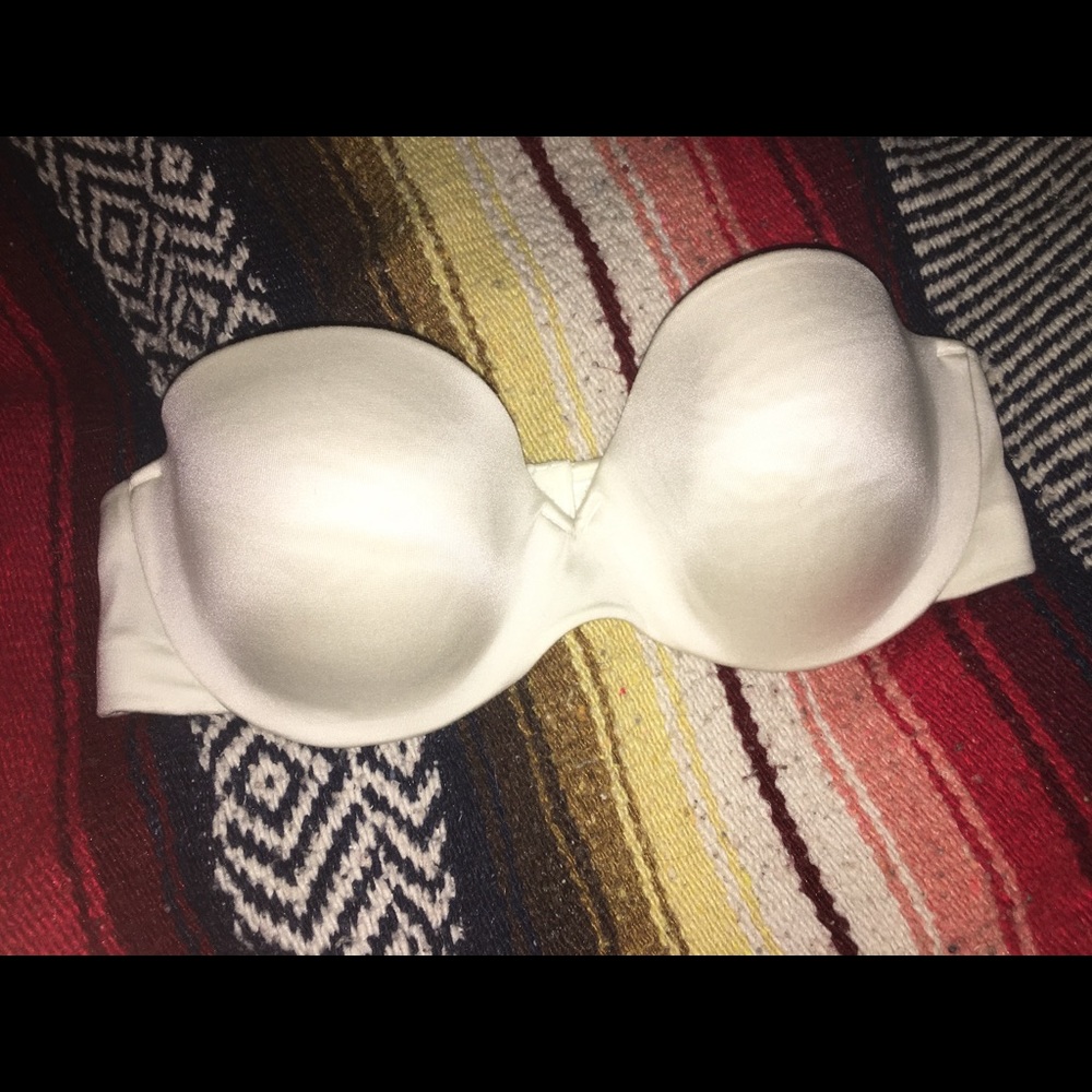 White Strapless Bra by Maidenform